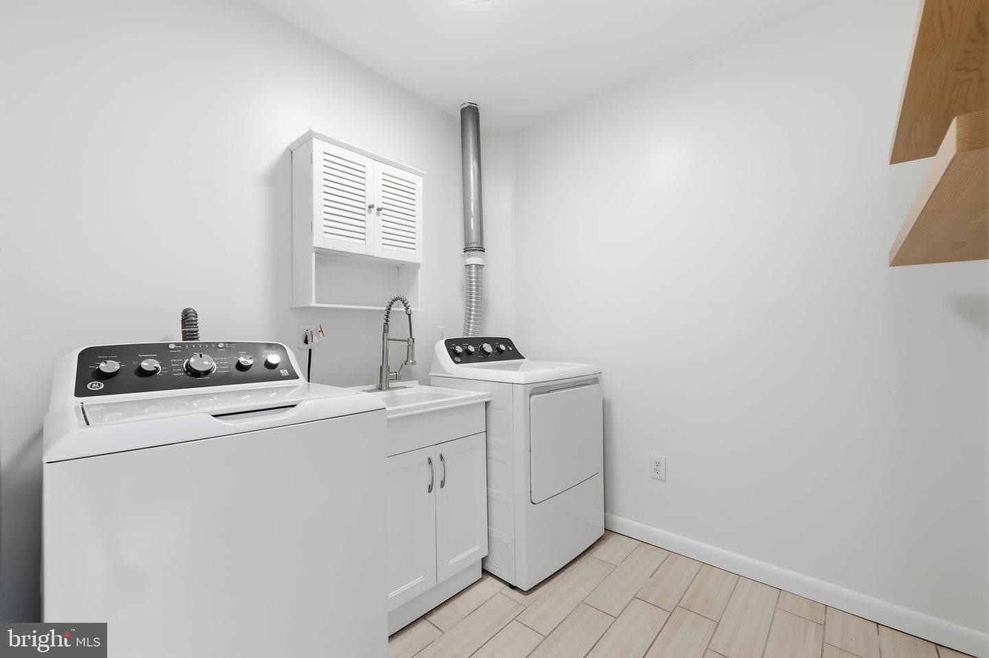 7702 Cheltenham Avenue photo 33