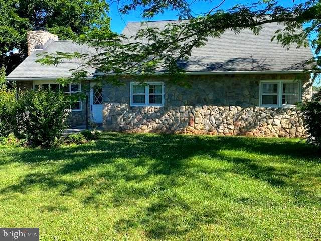 1070 Main Street, Linfield