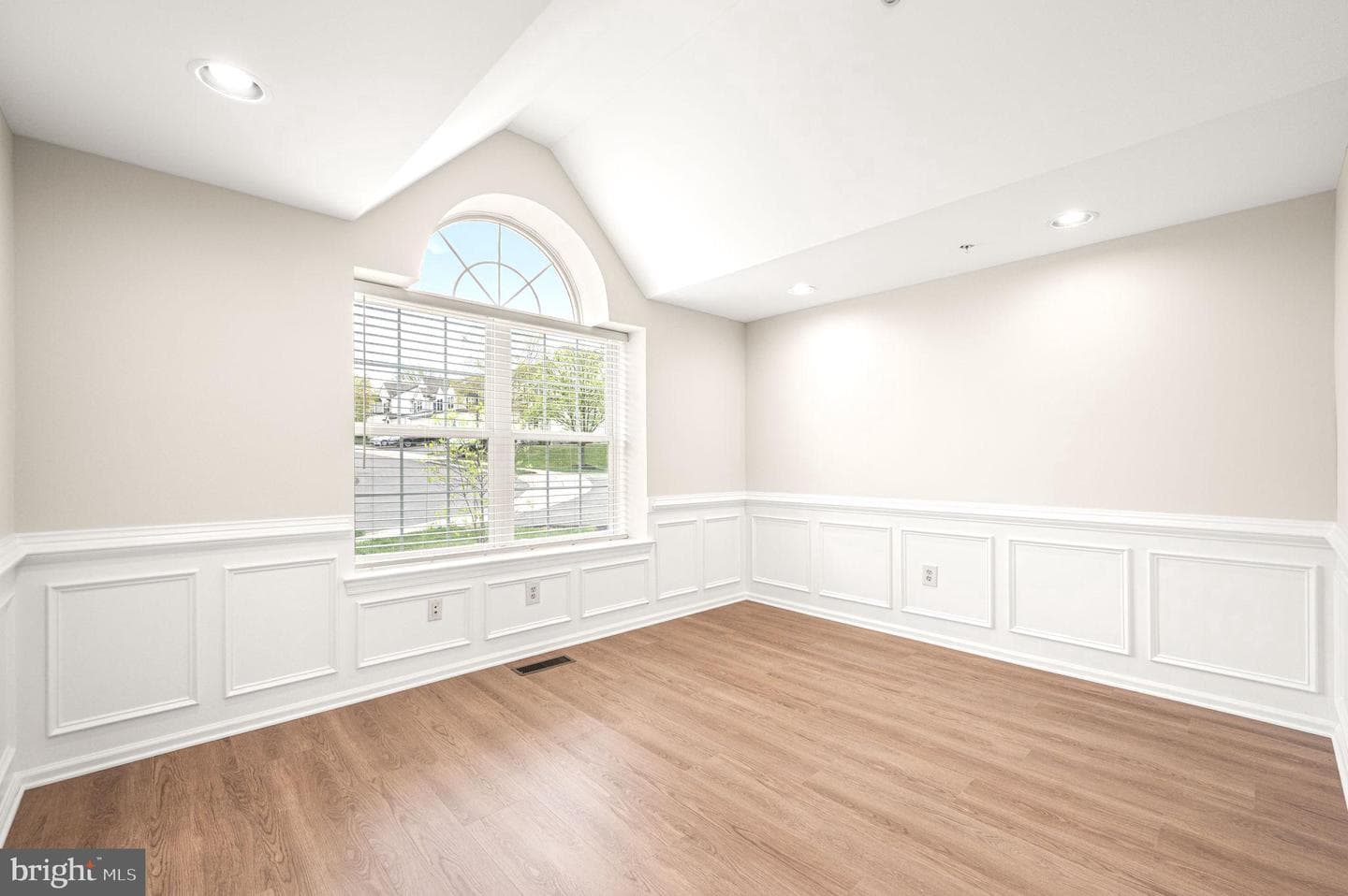 613 Fawn Circle photo 4