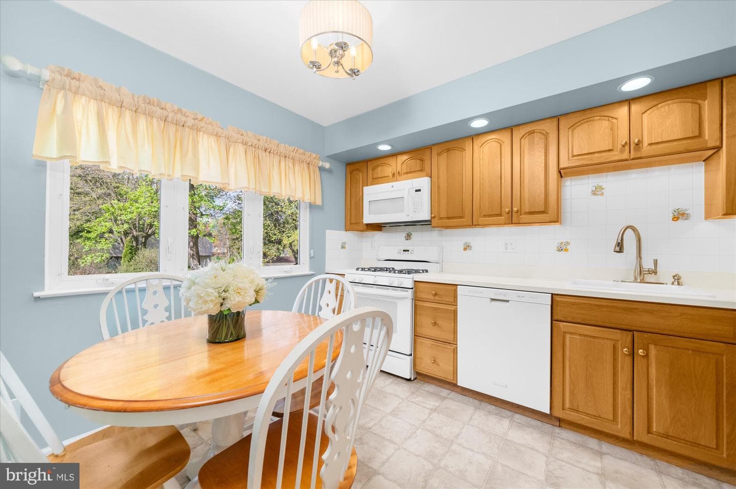 101 Village Drive photo 15