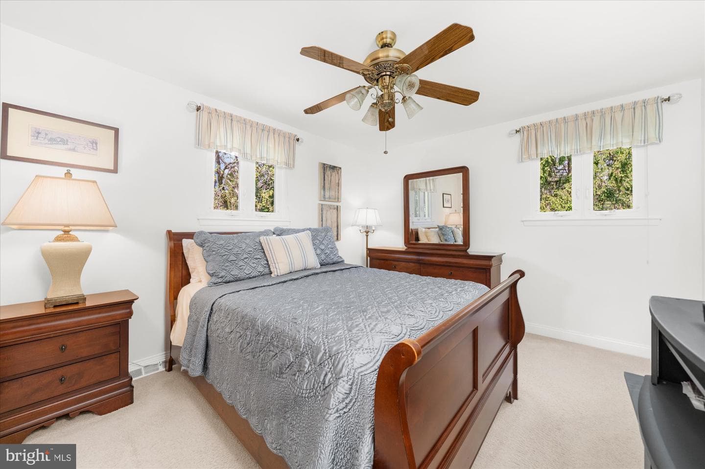 101 Village Drive photo 18