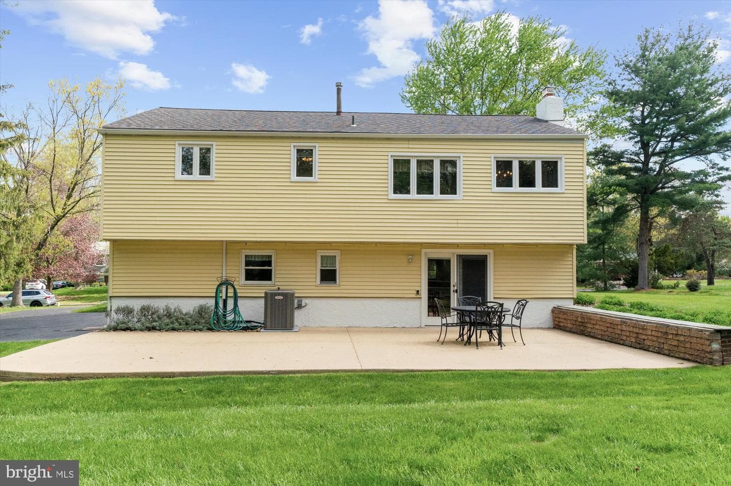101 Village Drive photo 37