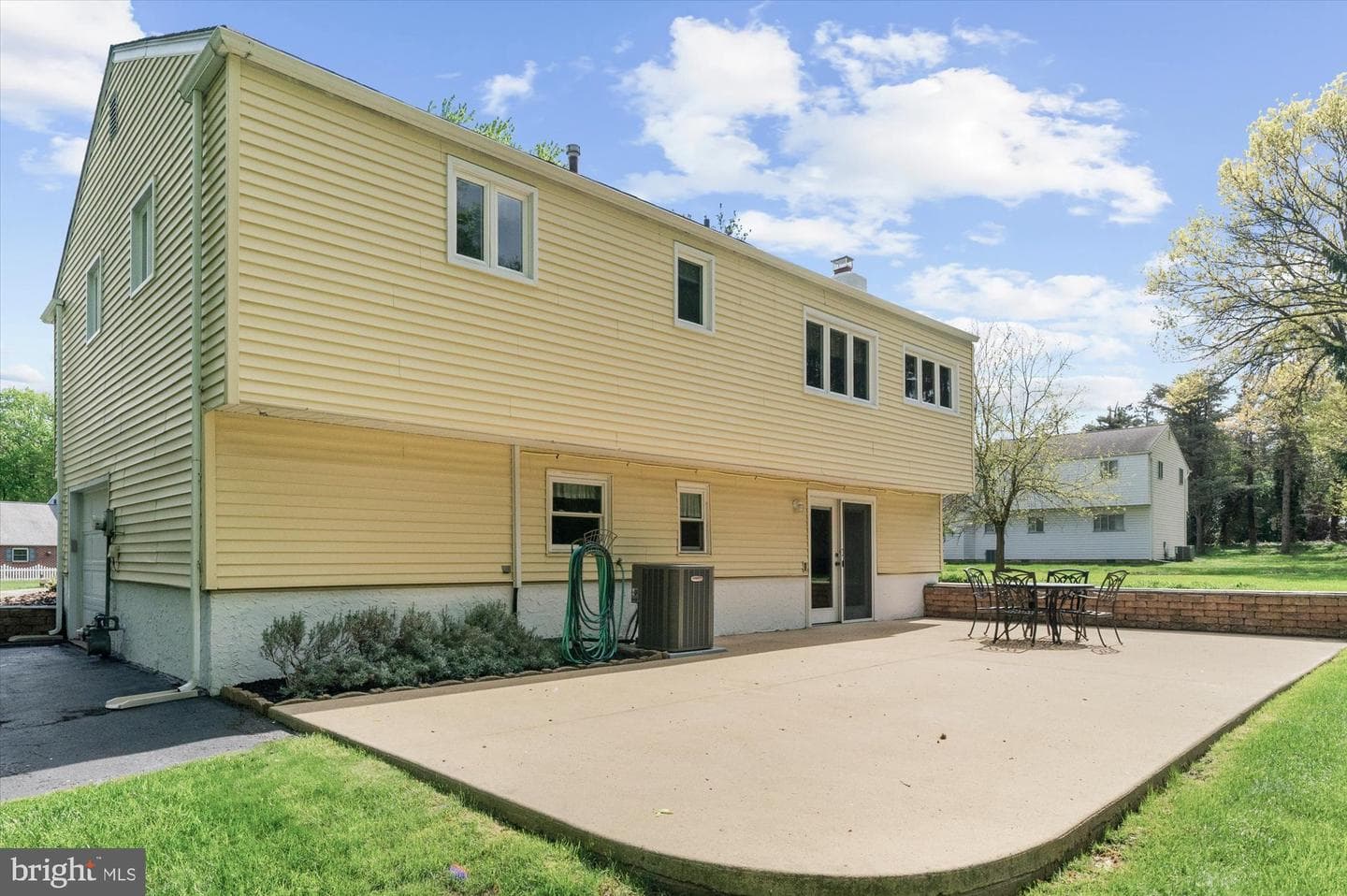 101 Village Drive photo 38