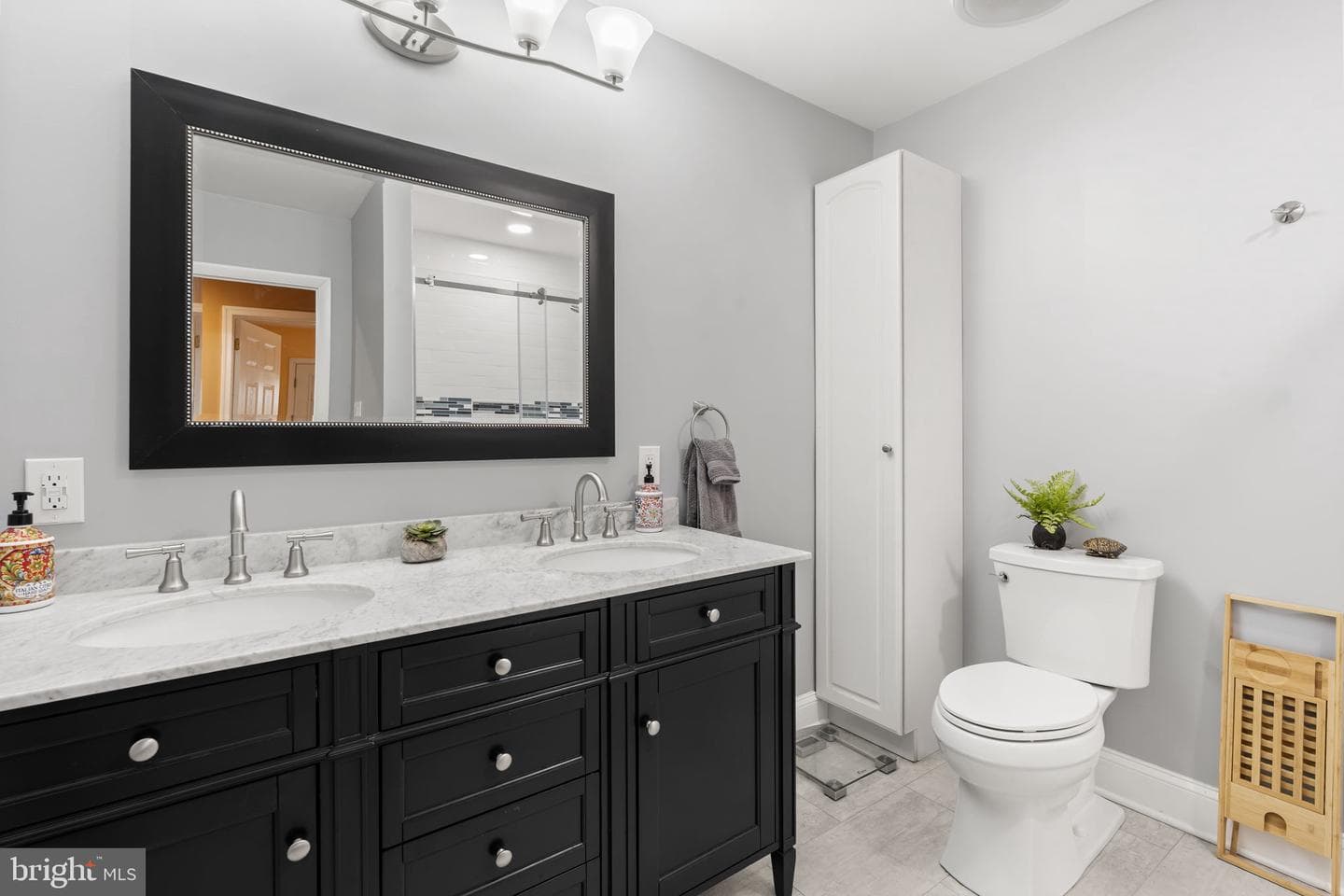 8807 Hawthorne Lane photo 31