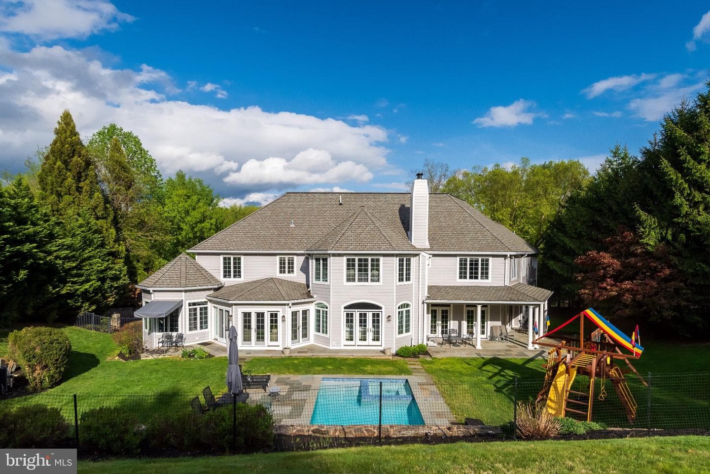 952 Lafayette Road photo 4