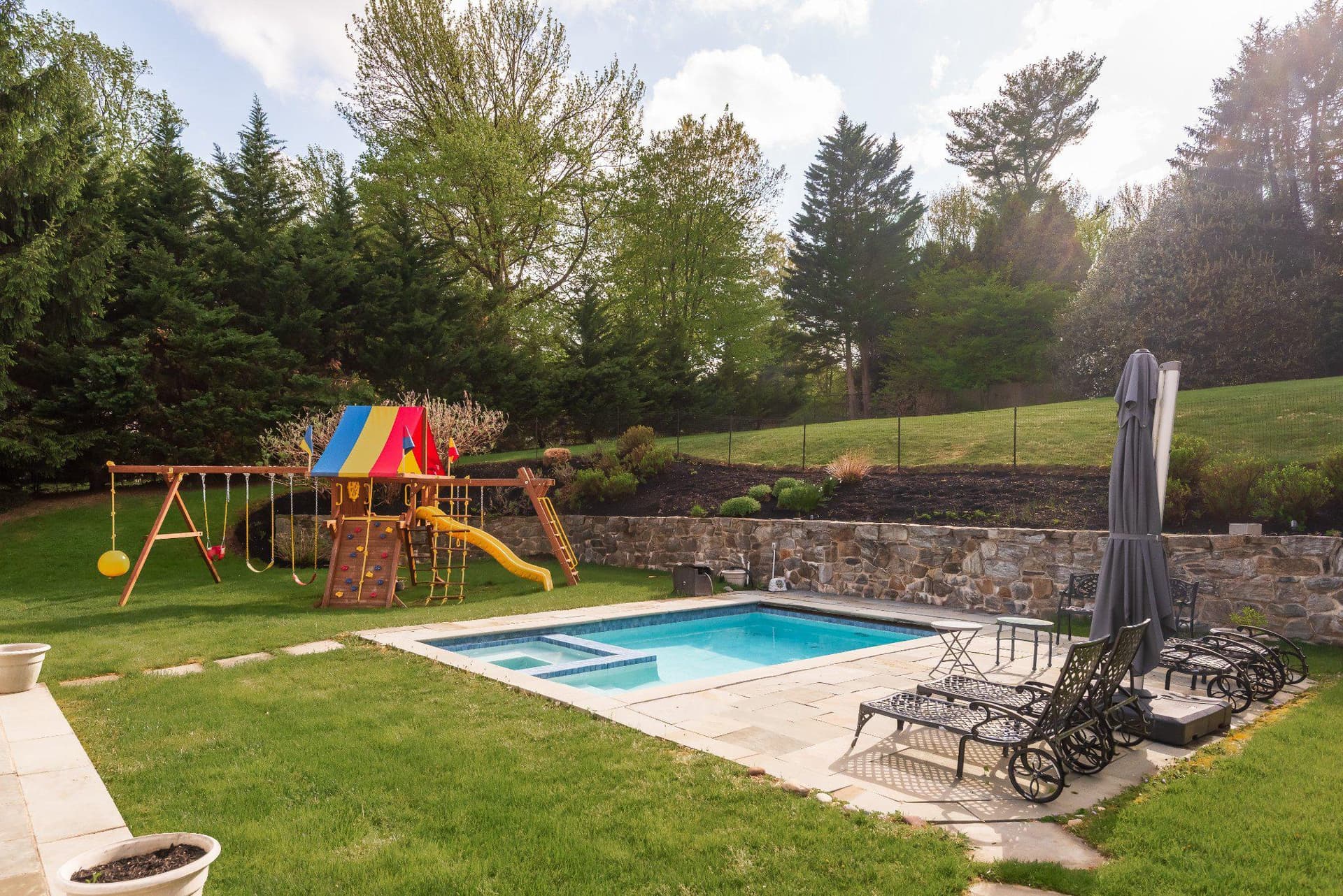 952 Lafayette Road photo 78