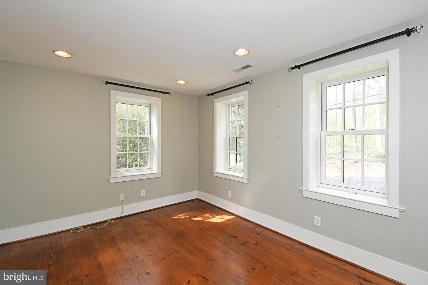 673 Spring Mount Road photo 23
