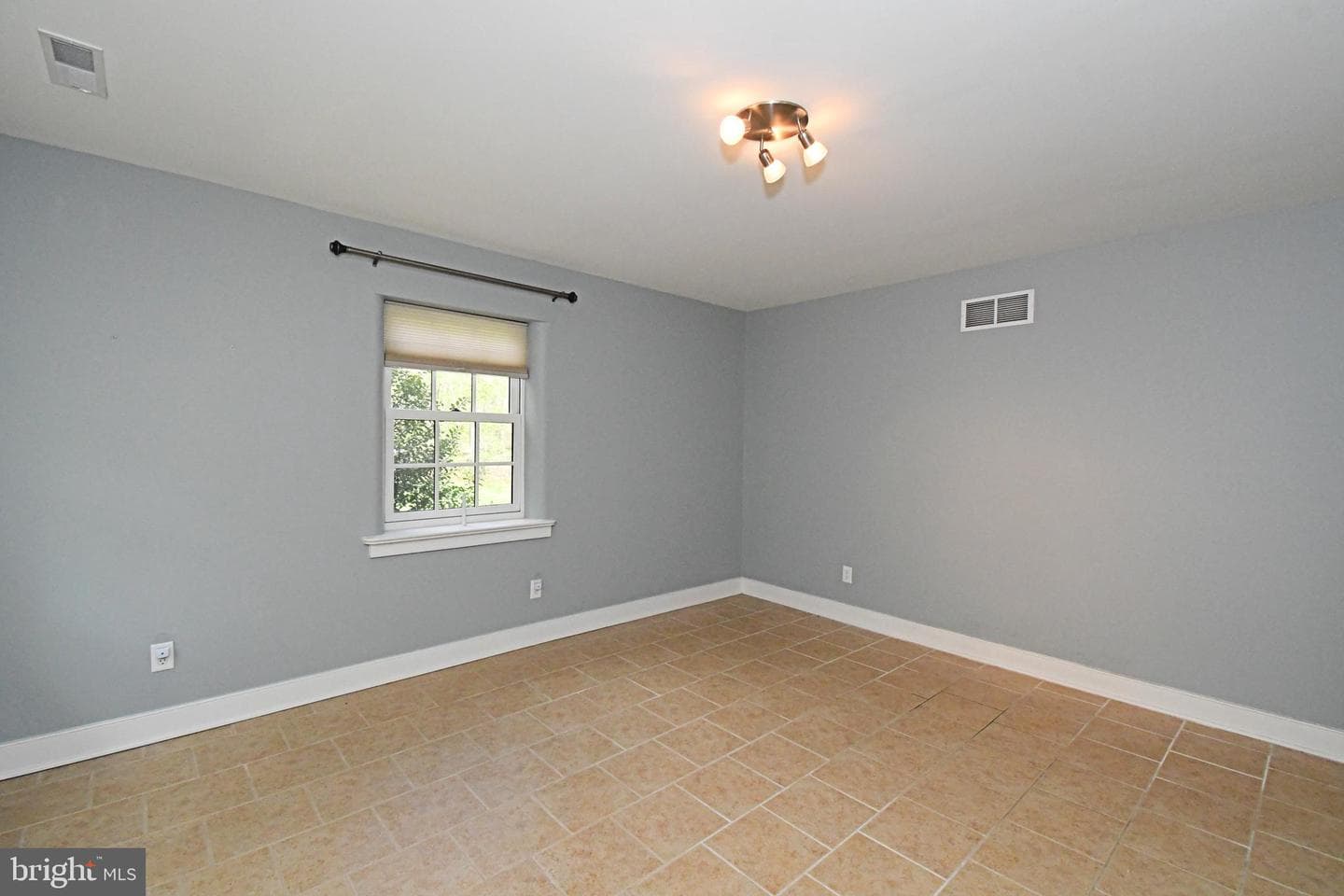 673 Spring Mount Road photo 39