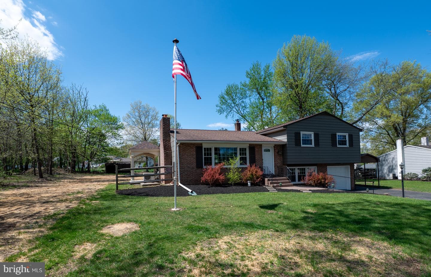 2247 Bruce Drive photo 6