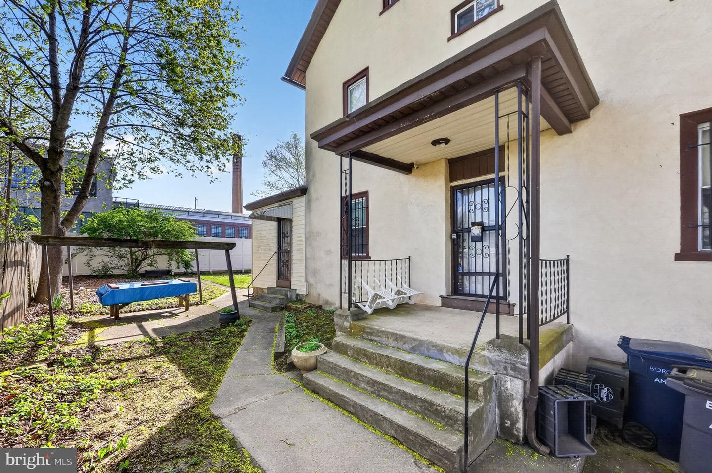 113 S Chestnut Street photo 4