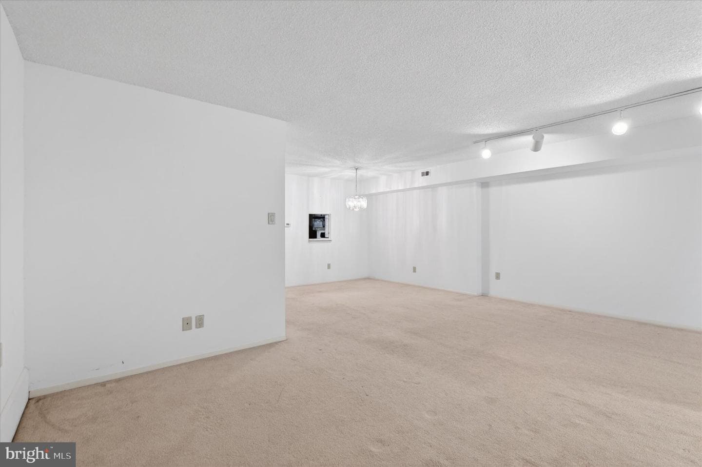 15 Twin Brooks Drive photo 11