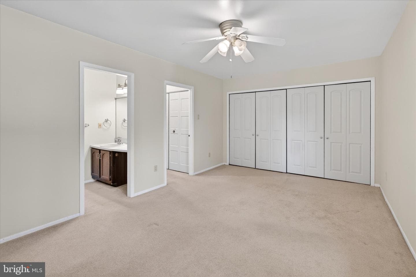 15 Twin Brooks Drive photo 18