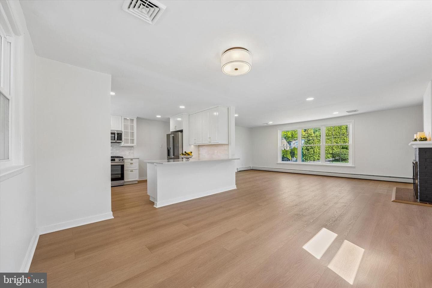 1803 Harris Road photo 6