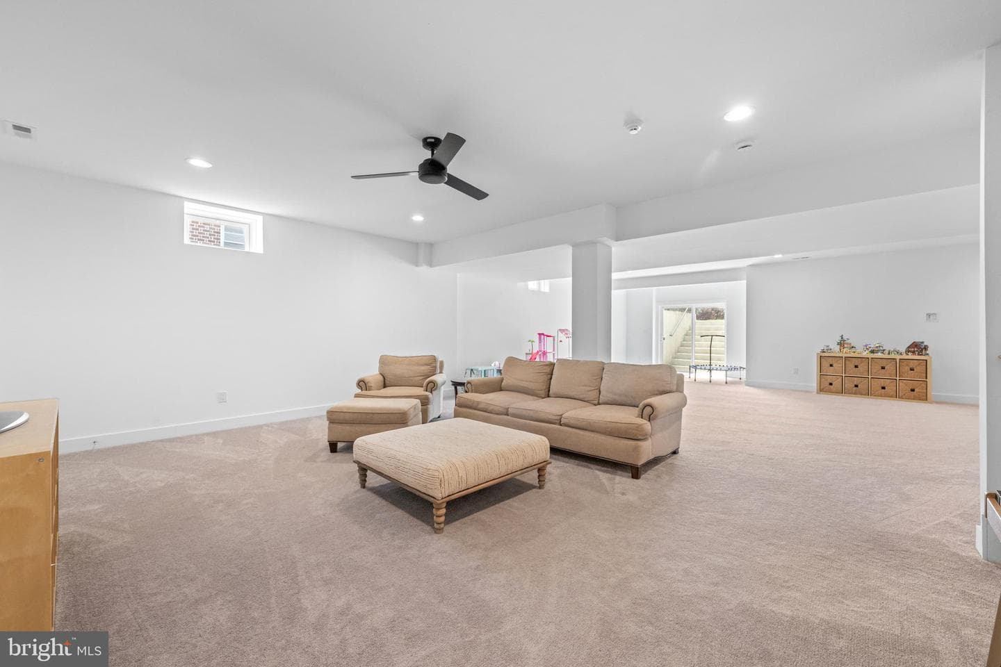230 N Ridge Avenue photo 46
