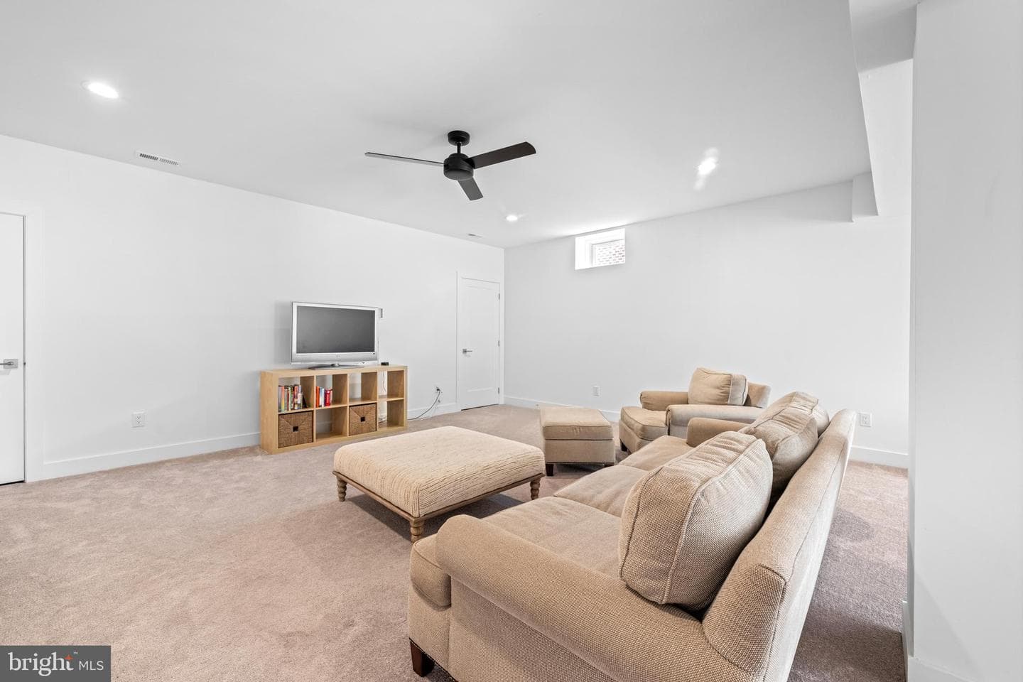 230 N Ridge Avenue photo 47