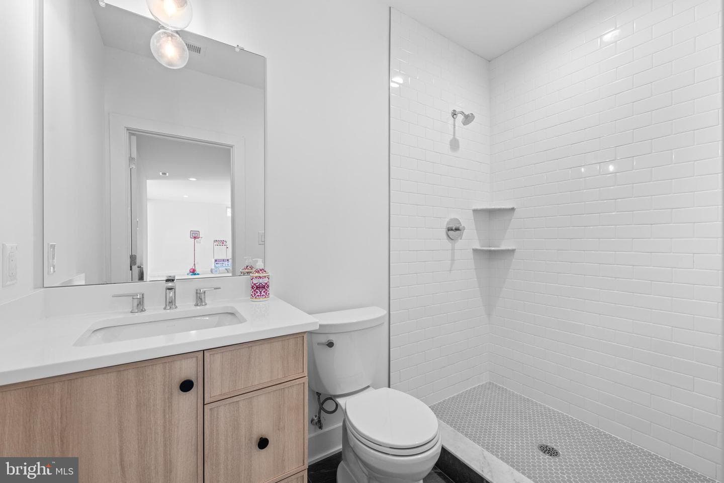 230 N Ridge Avenue photo 49