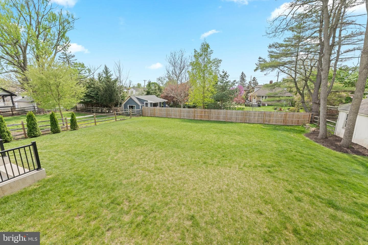230 N Ridge Avenue photo 51