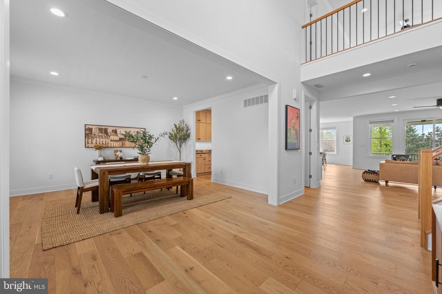 230 N Ridge Avenue photo 8