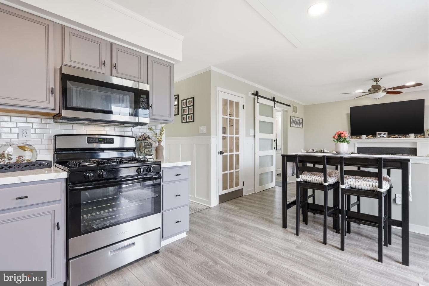 73 Saratoga Way photo 11