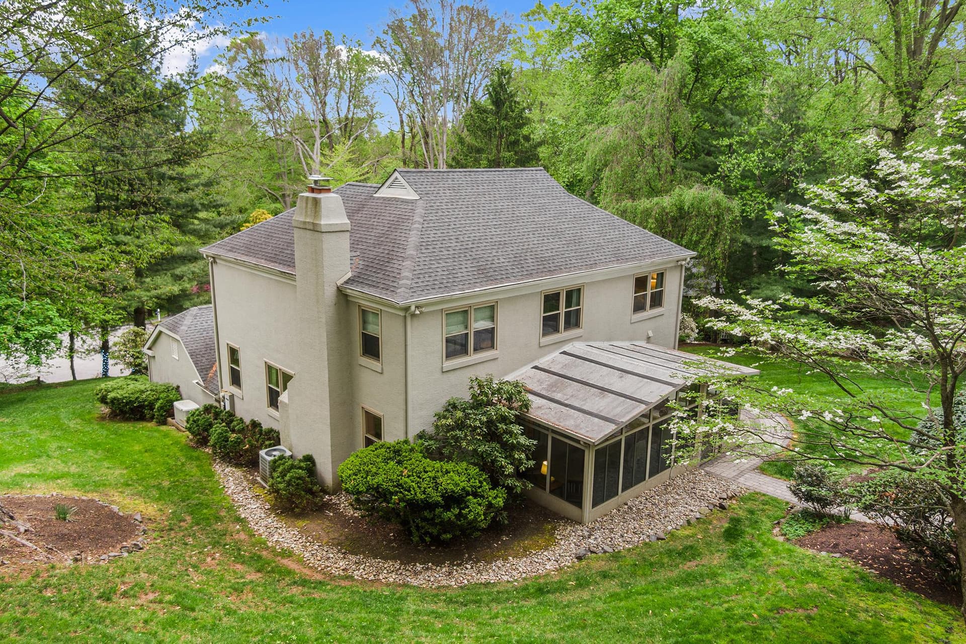 2114 Greenbrier Drive photo 34