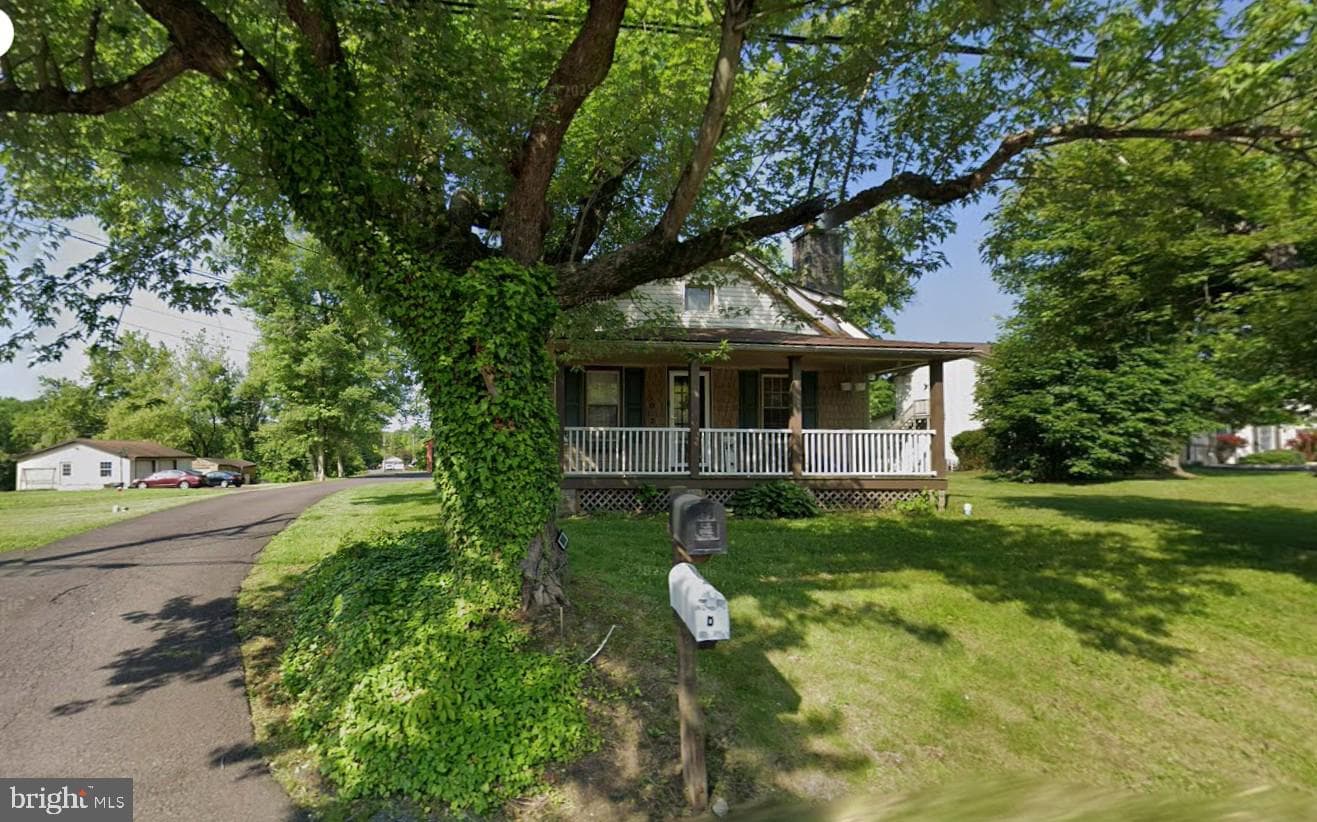 3017 Main Street, Green Lane