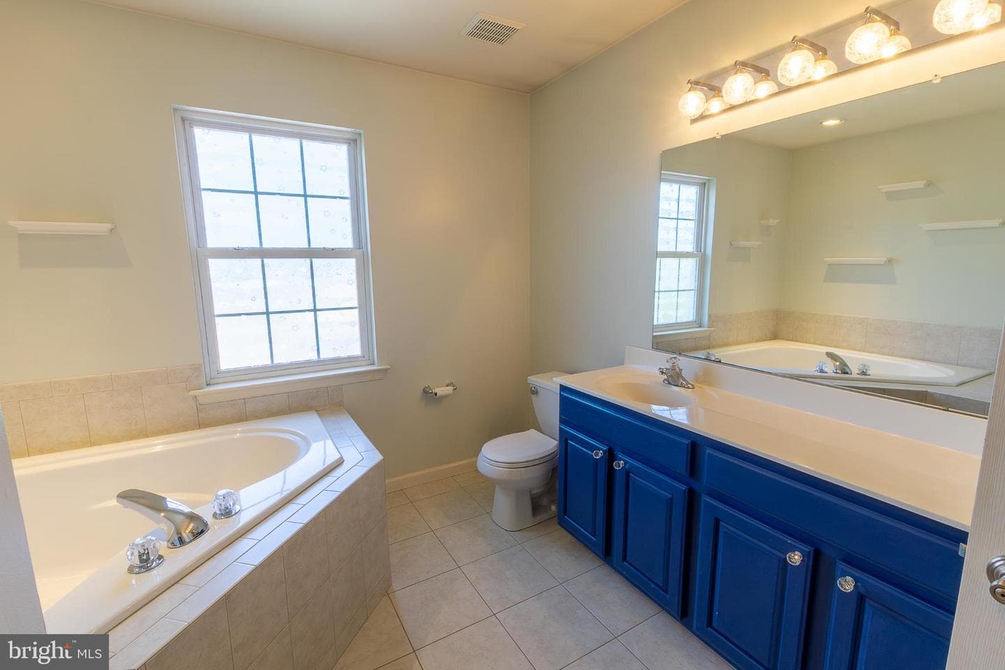 1025 Ford Street photo 17