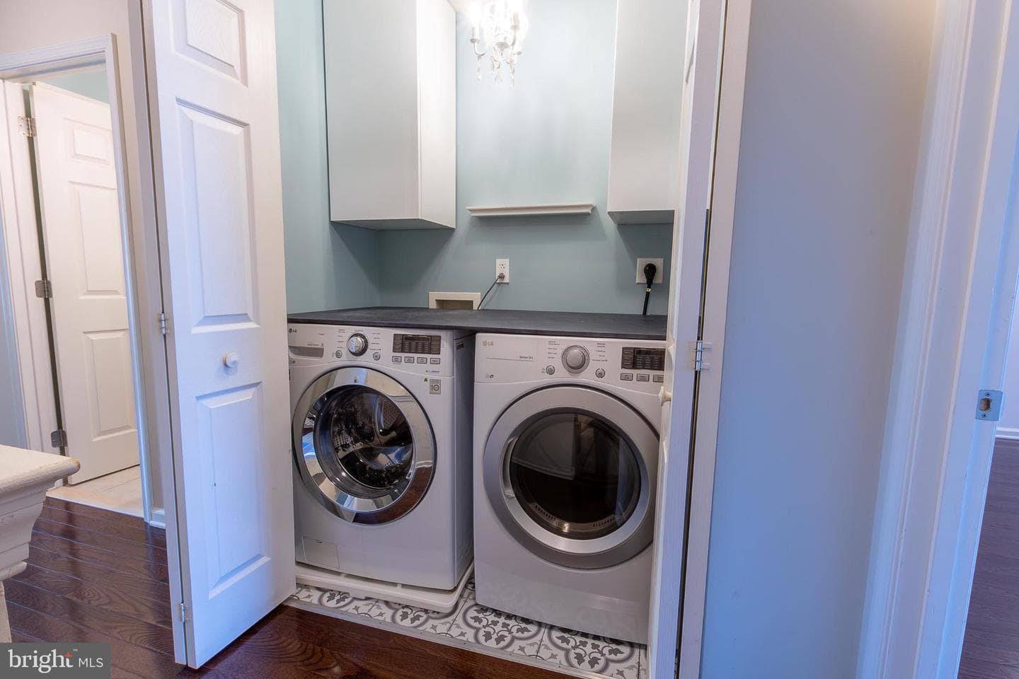 1025 Ford Street photo 21