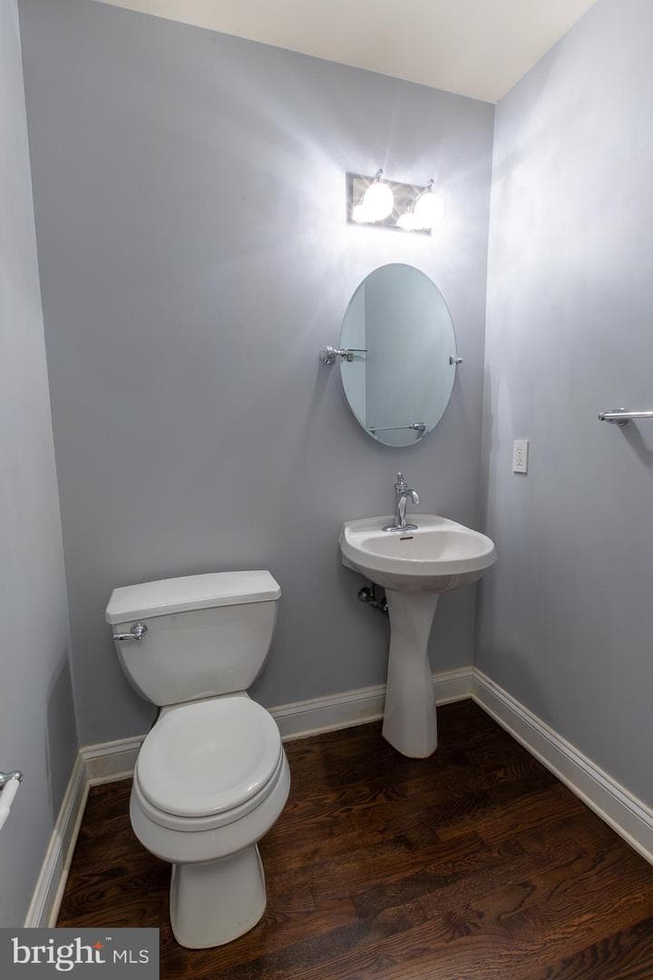 1025 Ford Street photo 30