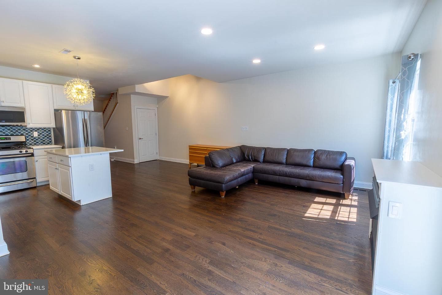 1025 Ford Street photo 5