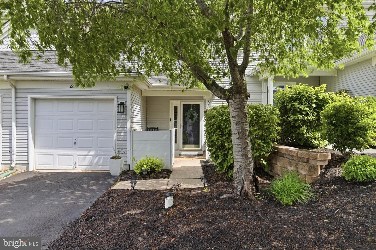 527 Musket Ct photo 2