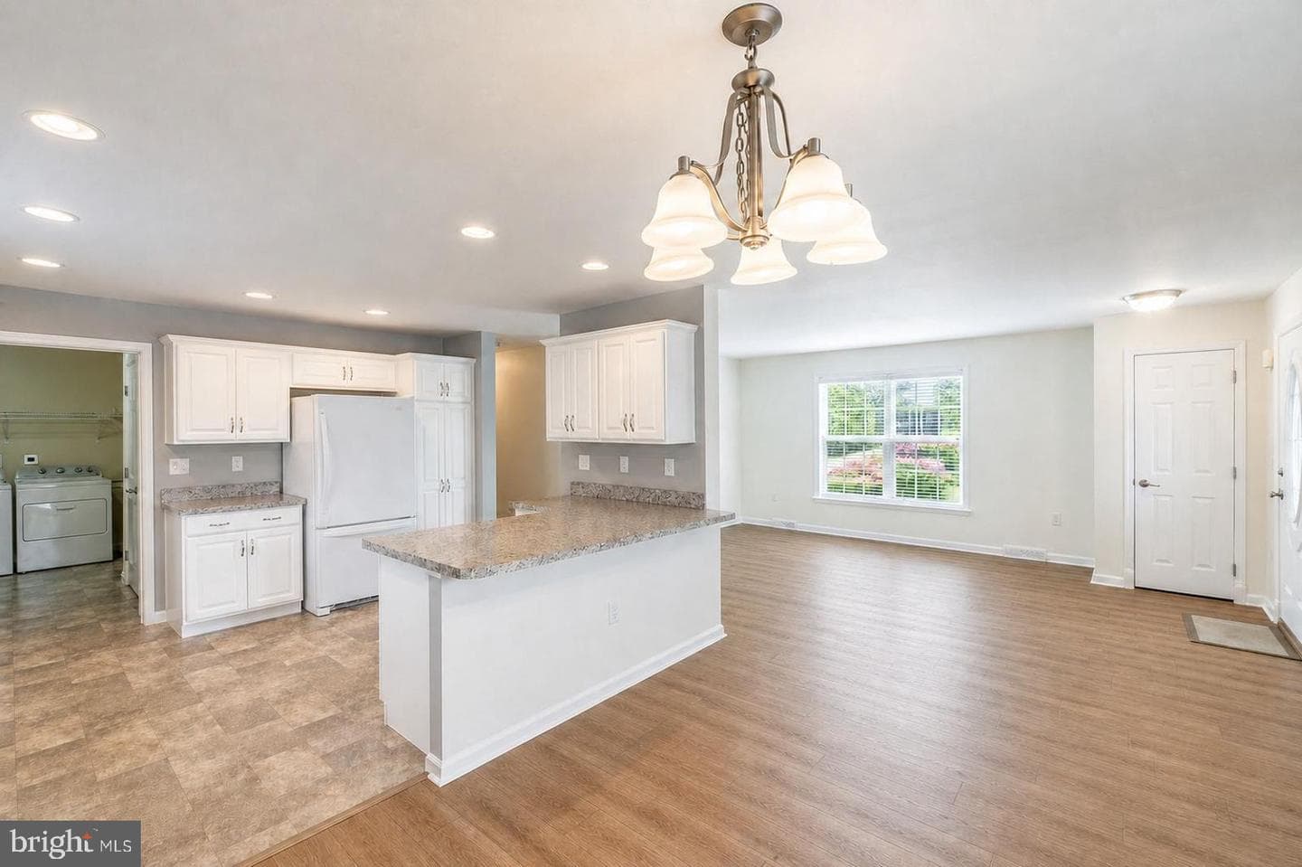 423 Honeysuckle Lane photo 12