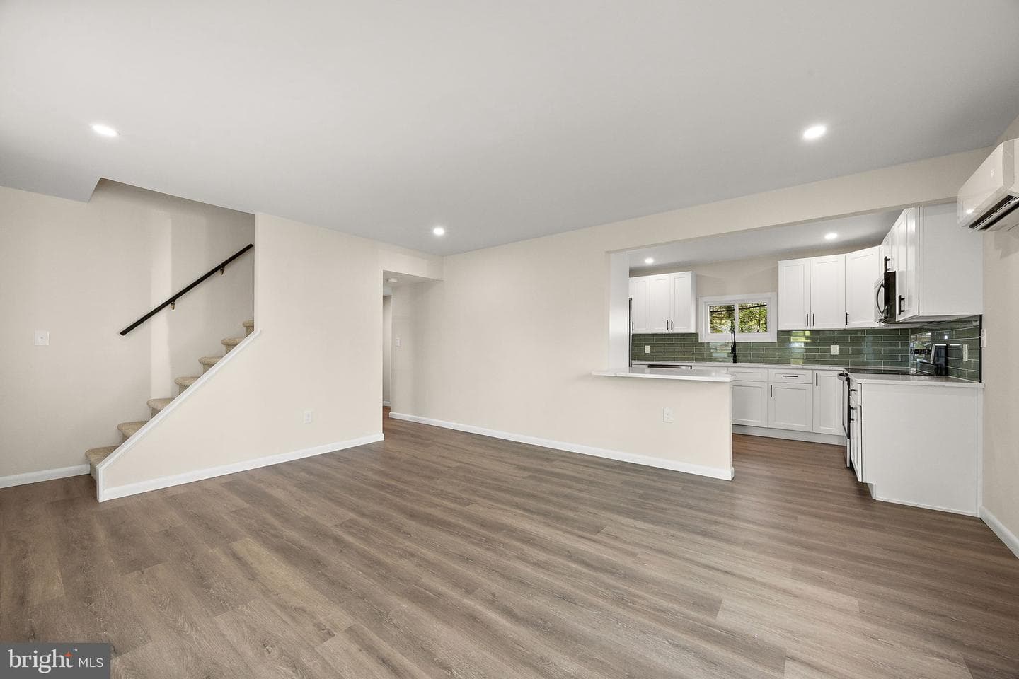 436 S 9th Street photo 5