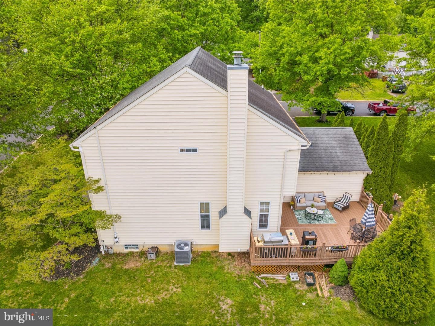 1001 Windsor photo 34