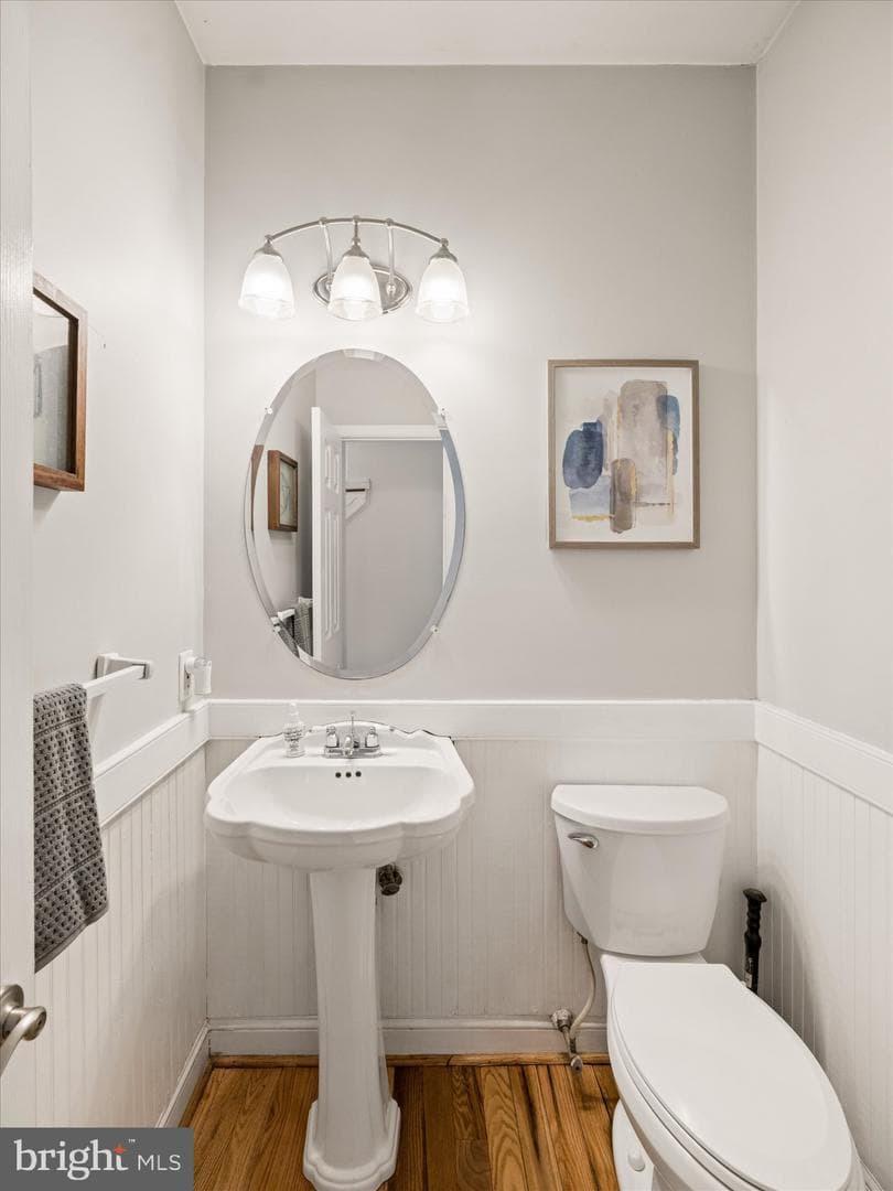 1001 Windsor photo 8