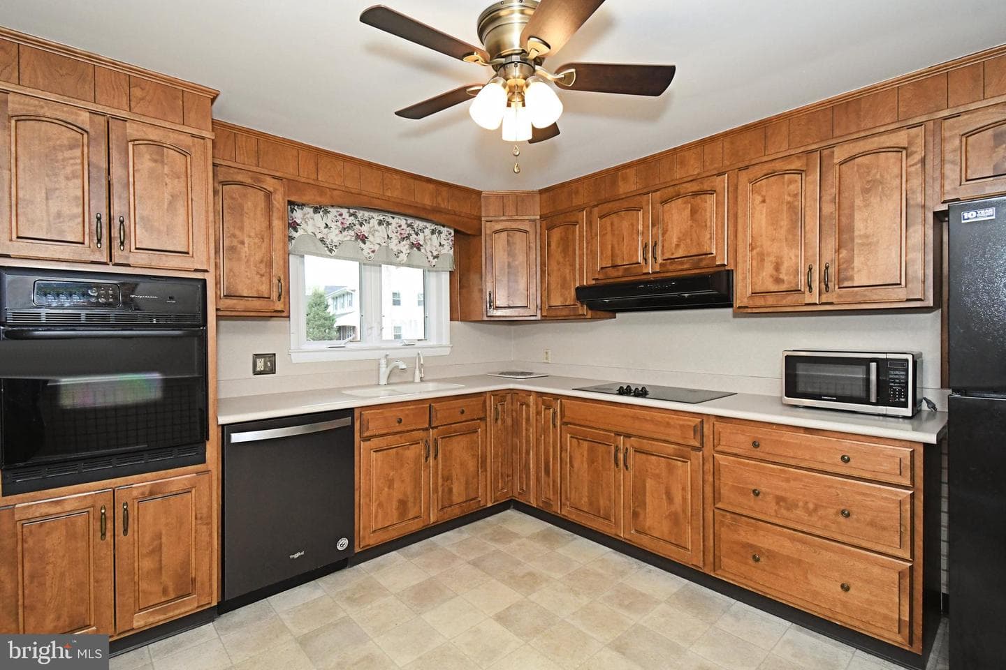 2034 Sunnyside Avenue photo 15