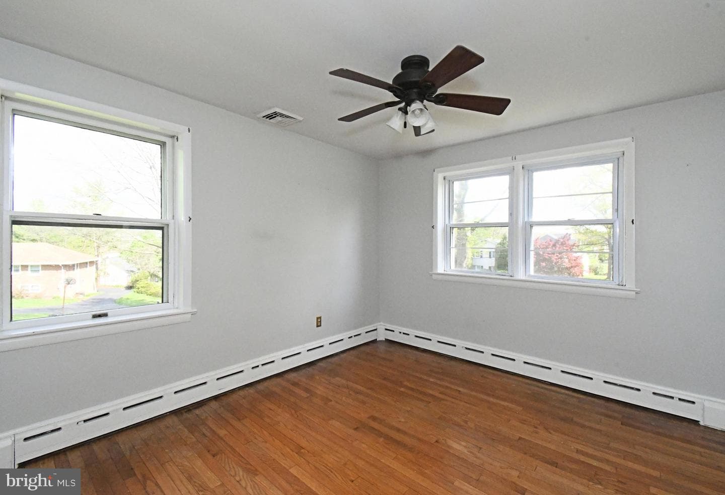 2034 Sunnyside Avenue photo 25