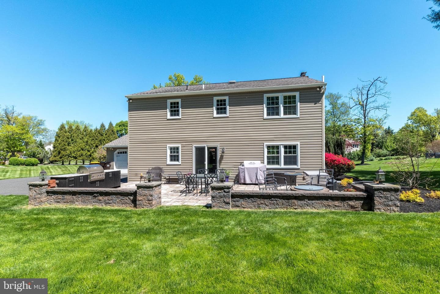 564 Derwin Drive photo 5