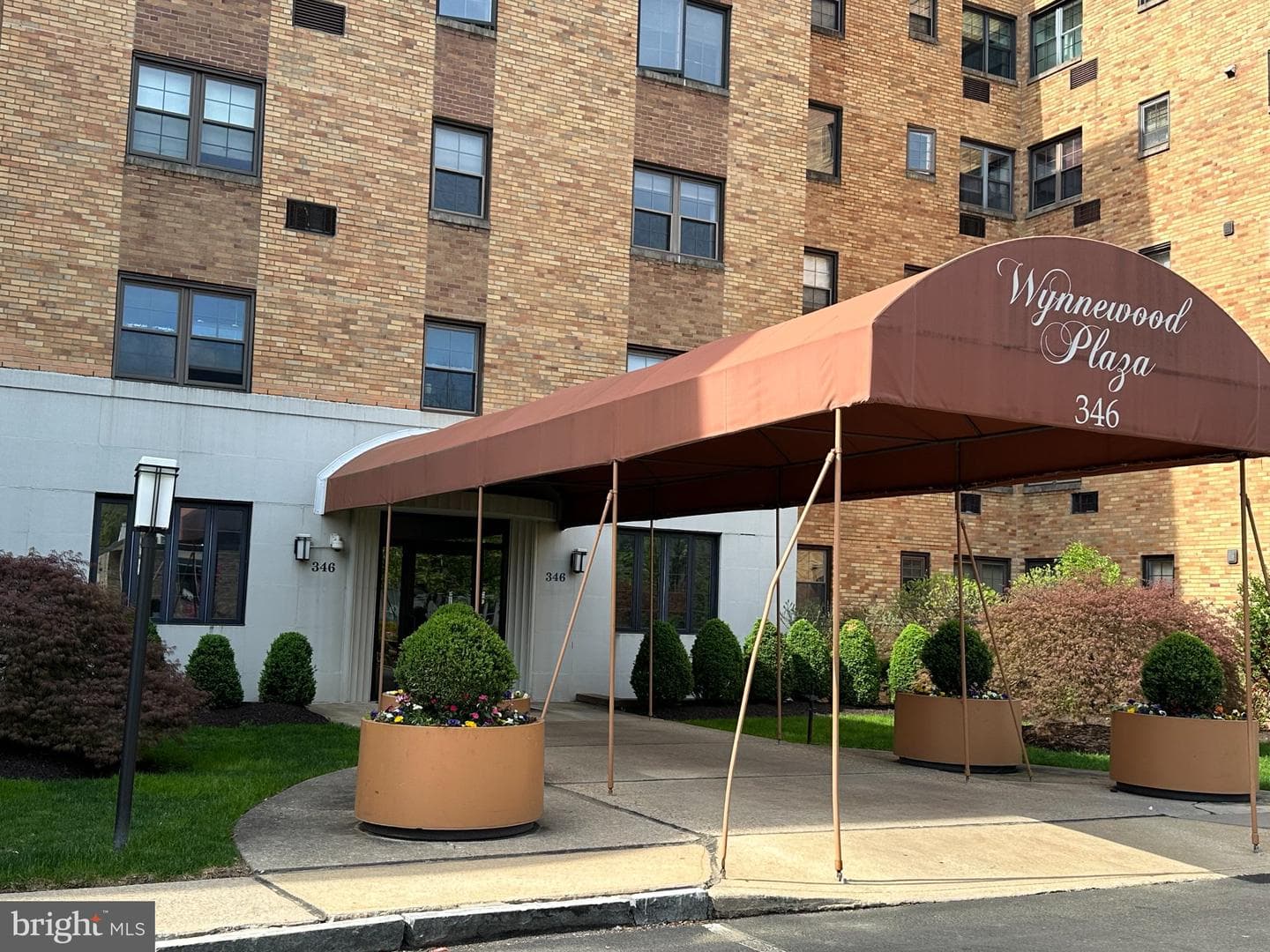 346 E Lancaster Avenue #506