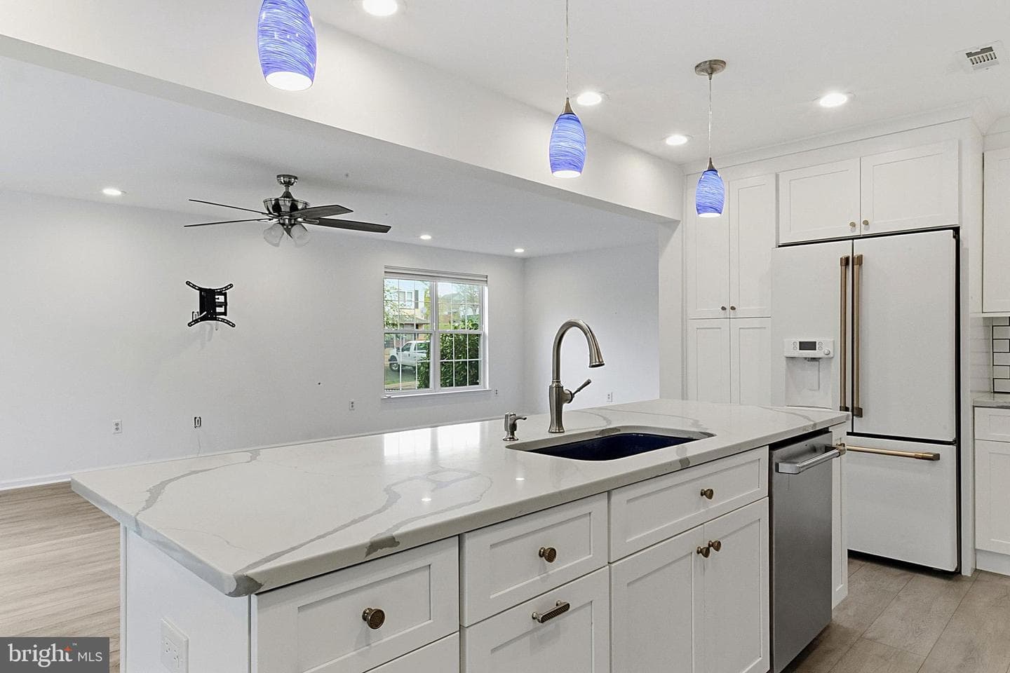 201 Shirley Lane photo 9