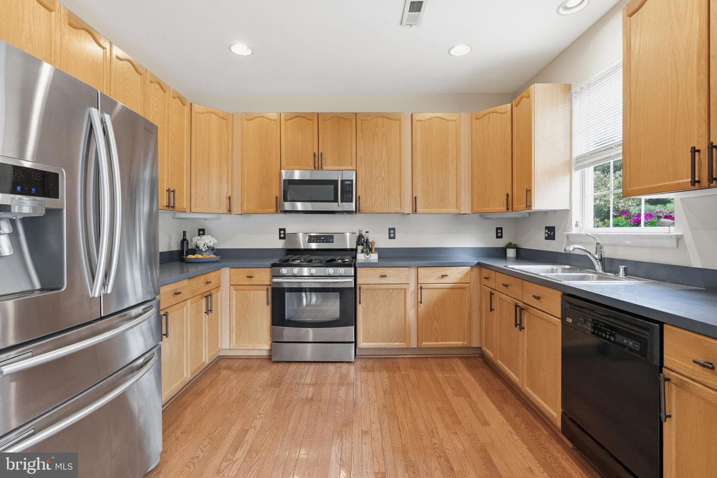 242 Vaughn Road photo 19