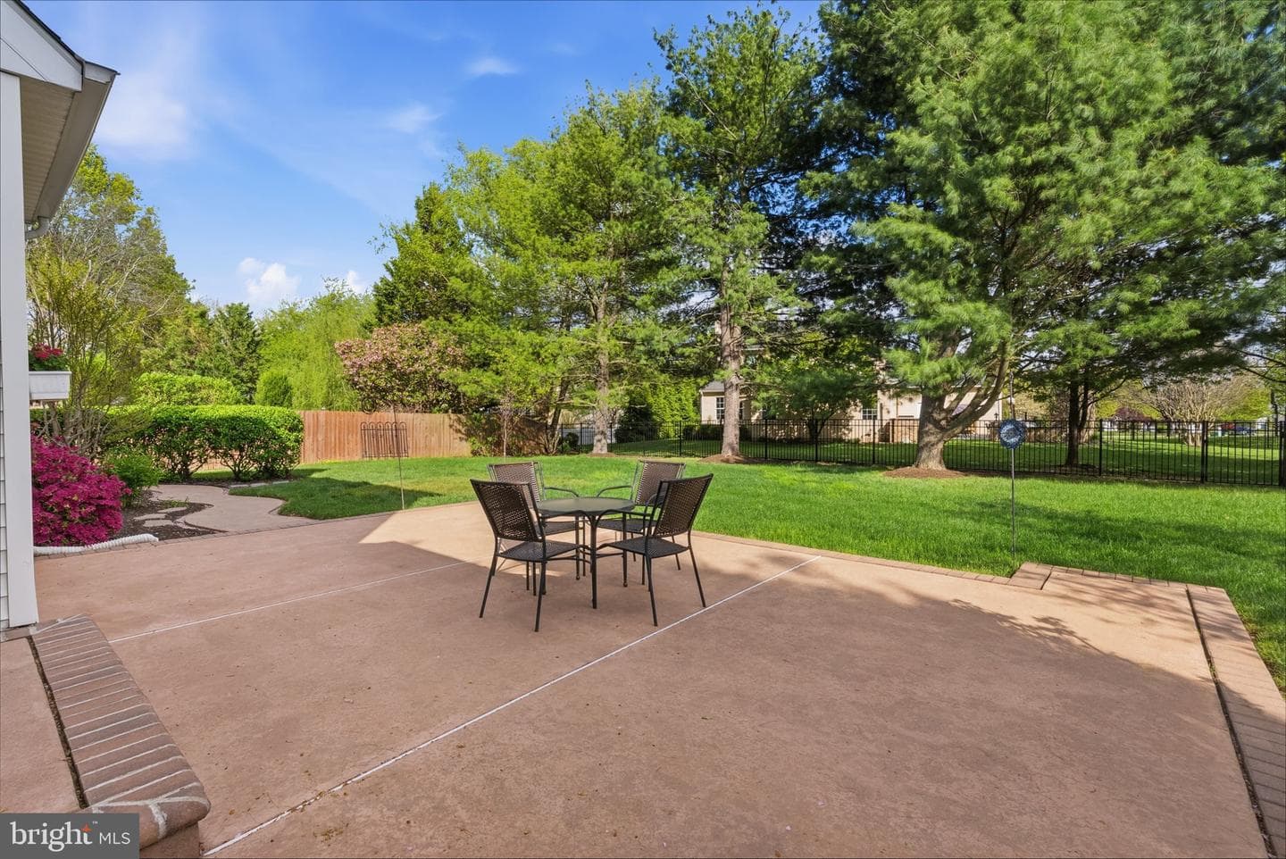 242 Vaughn Road photo 23