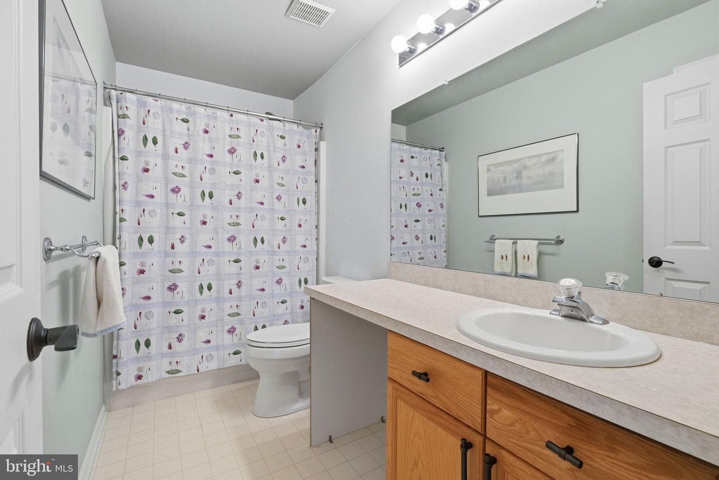 242 Vaughn Road photo 44