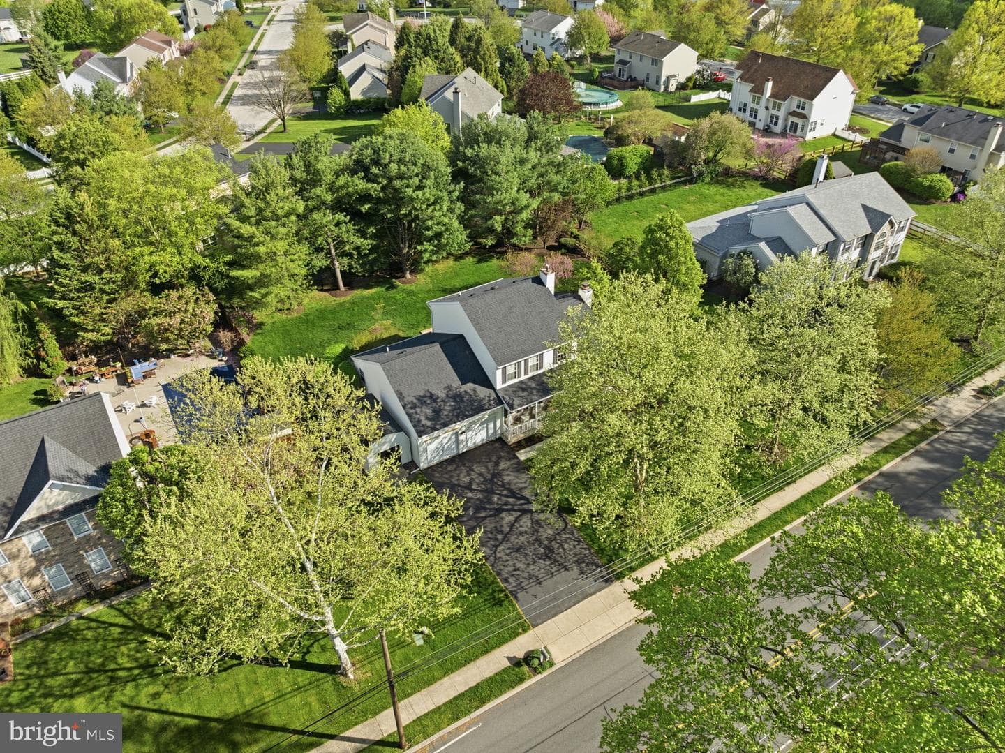 242 Vaughn Road photo 53