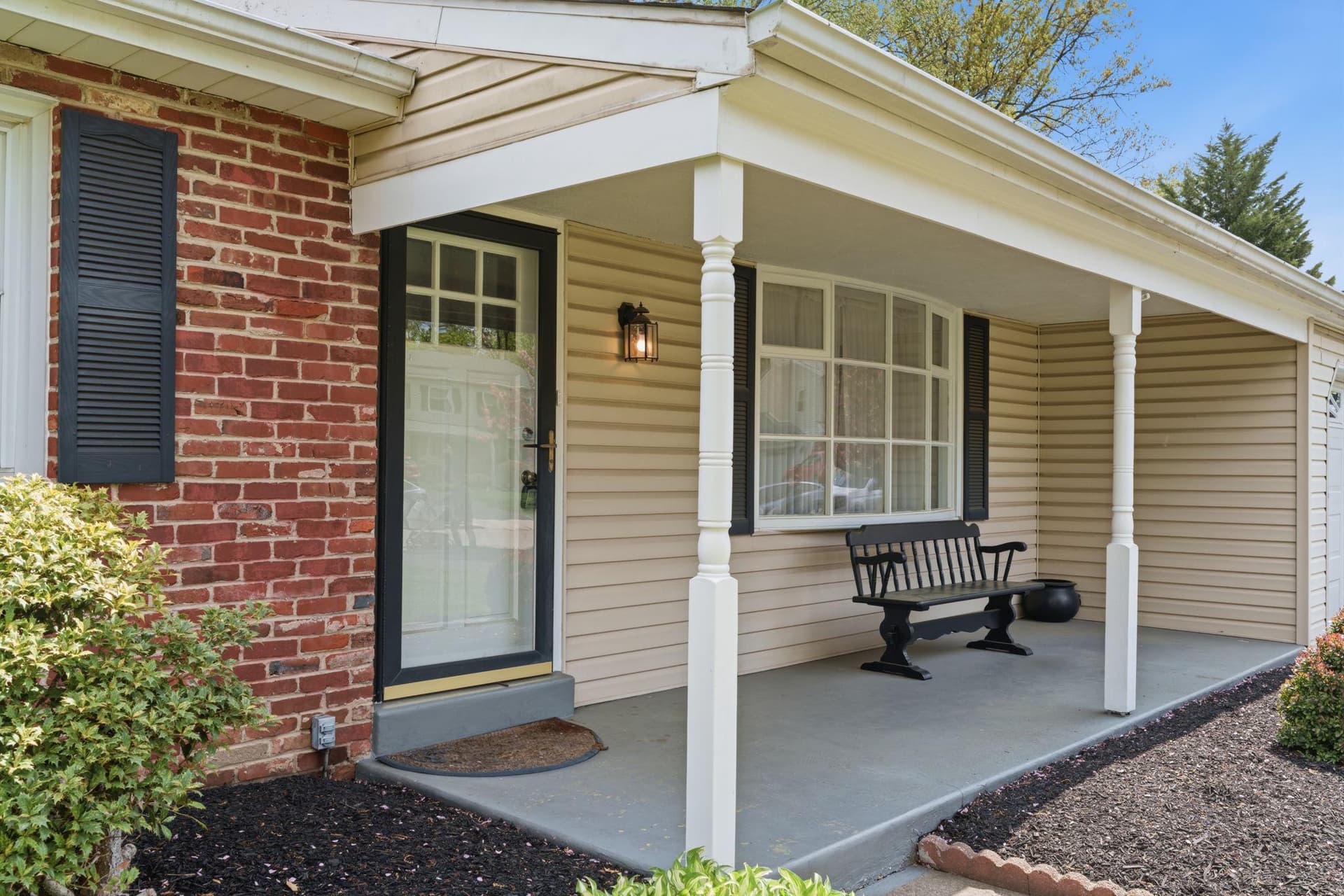226 Silvestri Drive photo 4