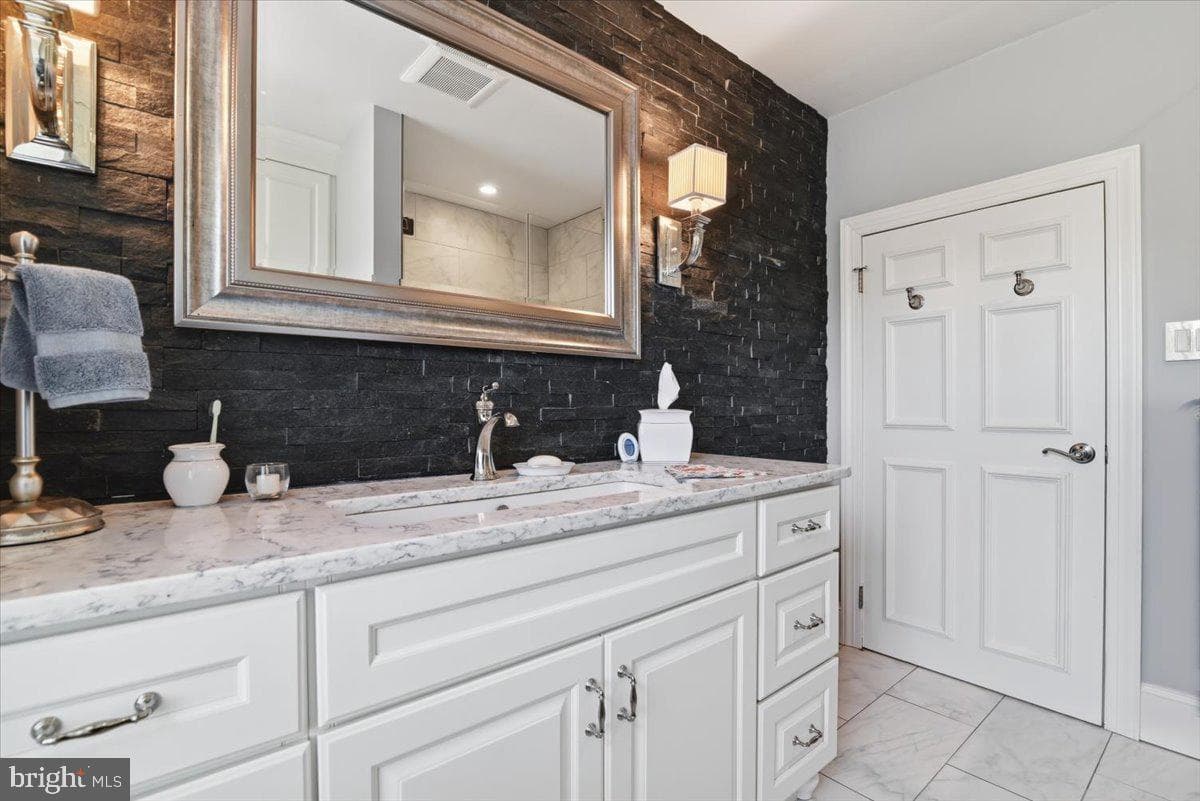 175 Waverly Ln photo 28