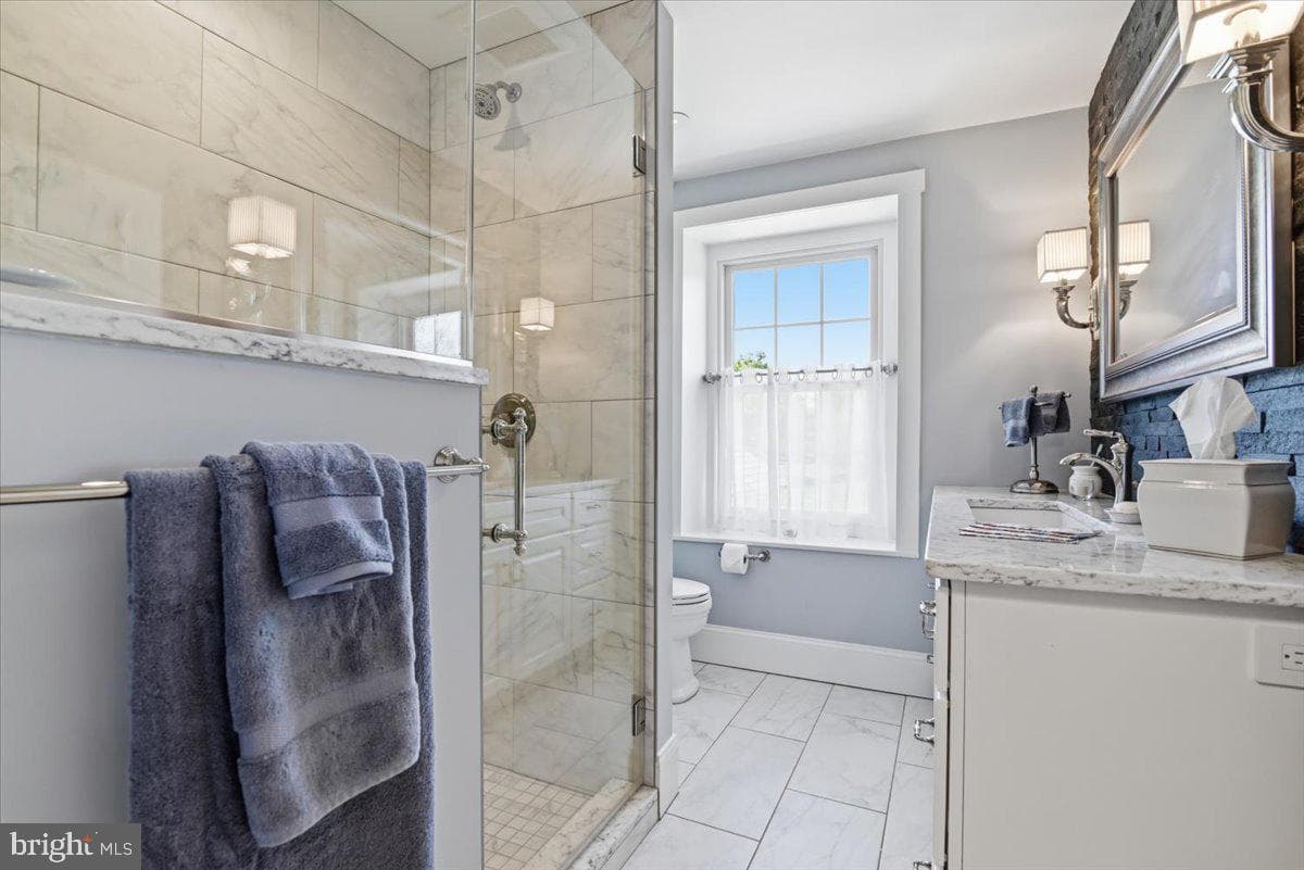 175 Waverly Ln photo 29