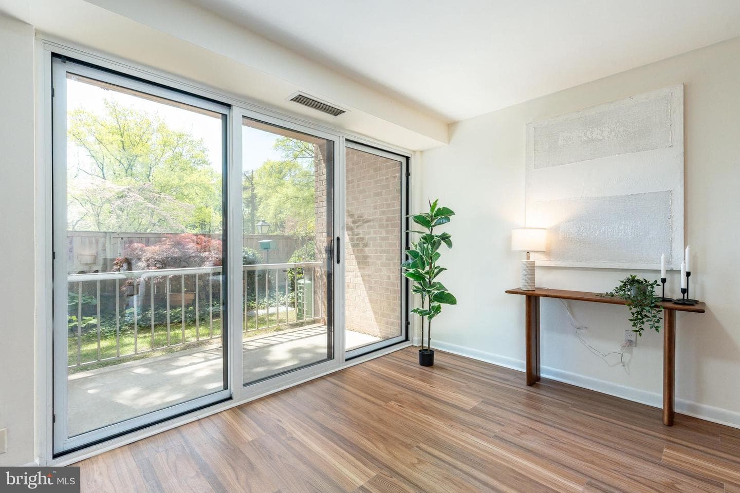 1640 Oakwood Drive #w103 photo 8