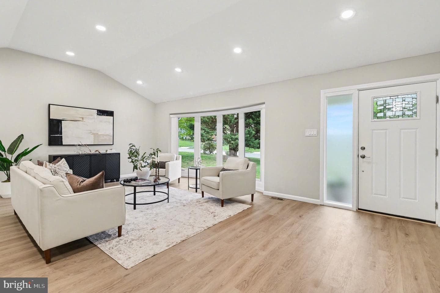7804 Louise Lane photo 5