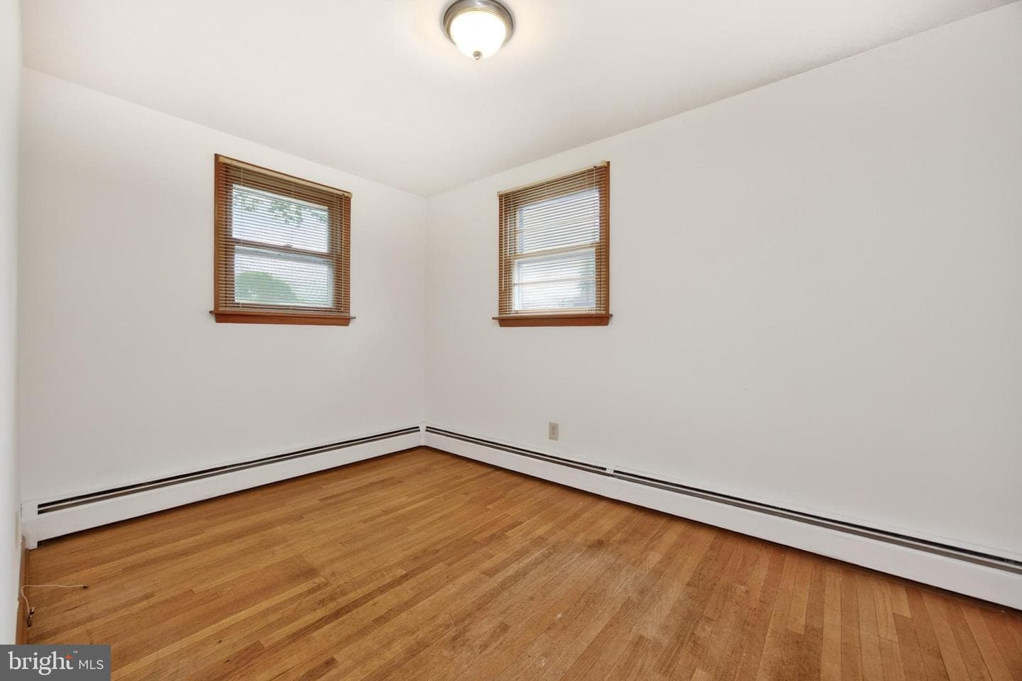234 W Chestnut Street photo 15