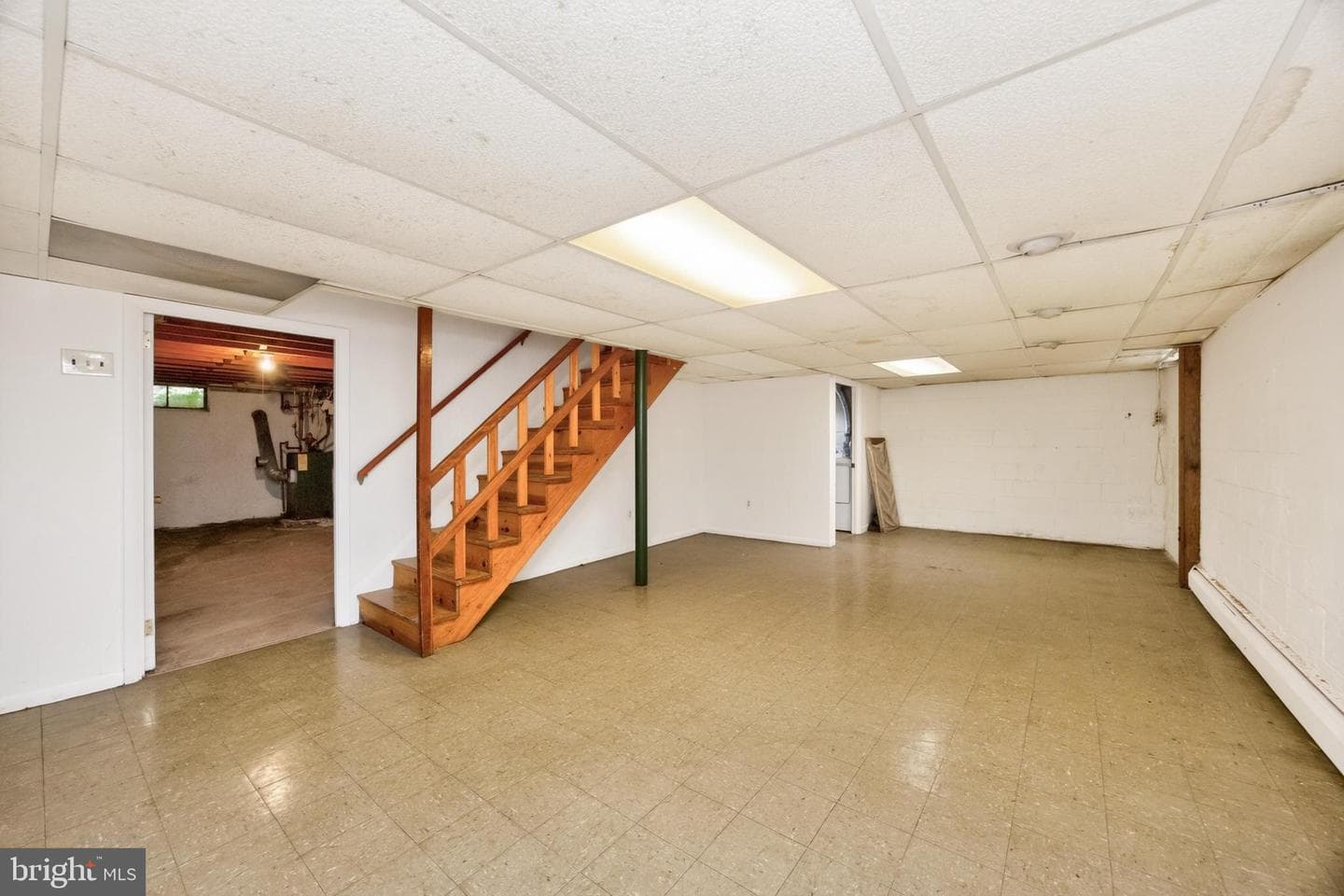 234 W Chestnut Street photo 29